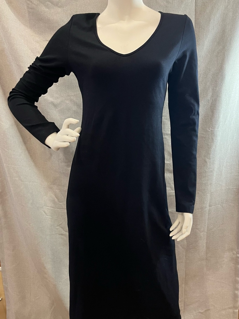 Club Monaco Black Long-Sleeve V-Neck Maxi Dress
